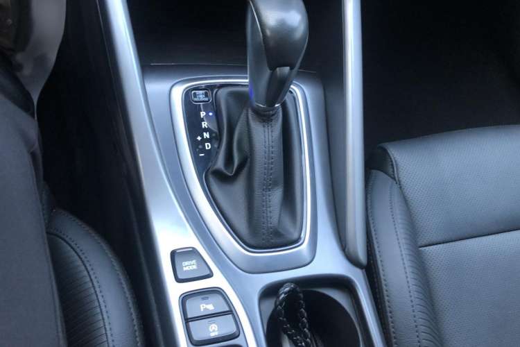 Used Hyundai Lafesta 2019 280TGDi Smart Edition China VI Standard Gear Lever