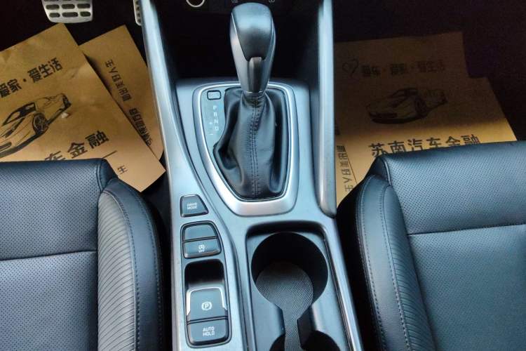 Used Hyundai Lafesta 2019 280TGDi Smart Speed Version China V Standard Gear Lever