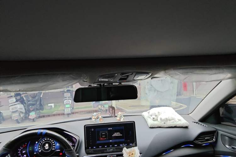Used Hyundai Lafesta 2019 280TGDi Smart Speed Version China VI Standard Headliner