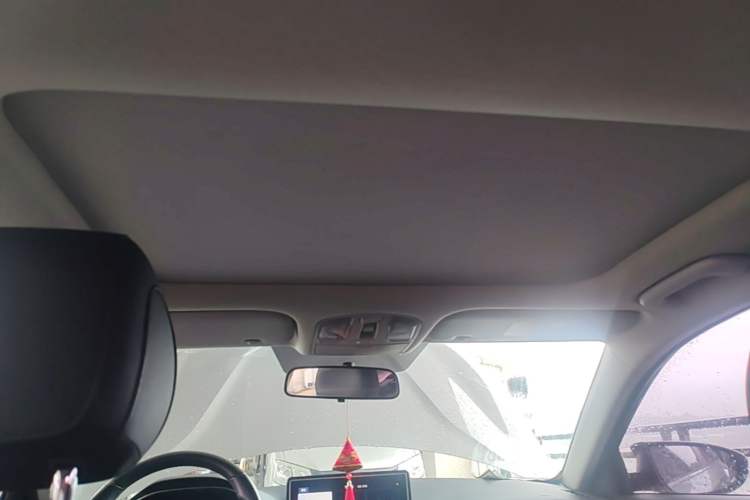 Used Hyundai Lafesta 2019 280TGDi Smart Speed Version China VI Standard Headliner