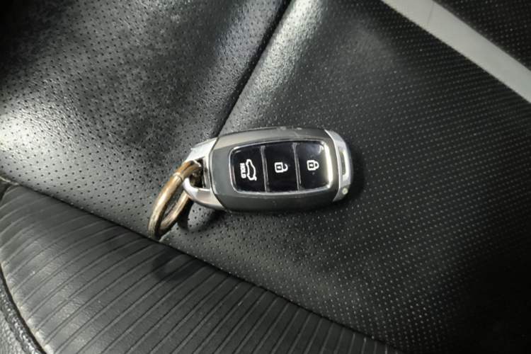 Used Hyundai Lafesta 2019 280TGDi Smart Speed Version China VI Standard Interior 1