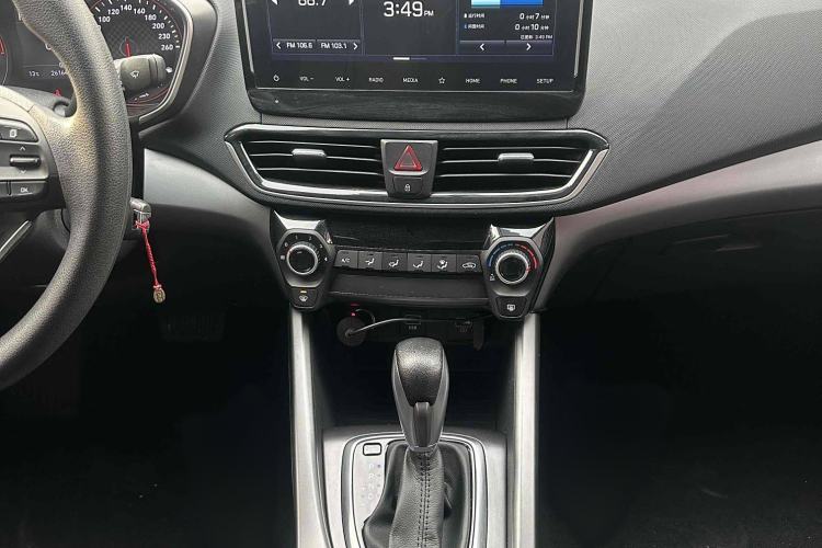 Used Hyundai Lafesta 2019 240TGDi Comfort Edition China V Standard Interior 4