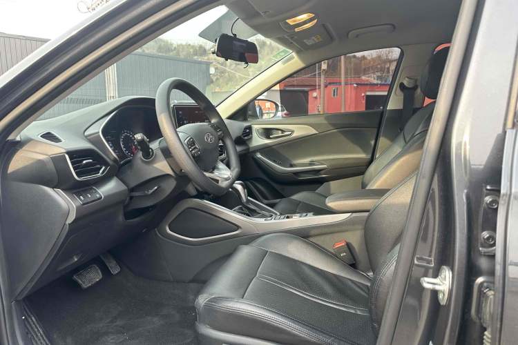 Used Hyundai Lafesta 2019 240TGDi Comfort Edition China V Standard Interior 5