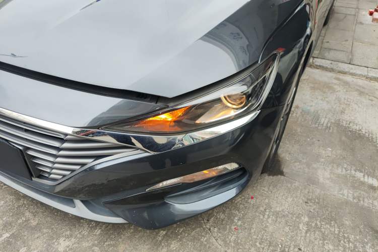Used Hyundai Lafesta 2019 240TGDi Sport Edition China VI Left Front Headlight