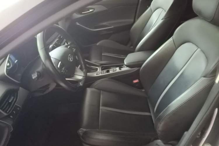 Used Hyundai Lafesta 2019 280TGDi Smart Speed Version China VI Standard Left Front Seat