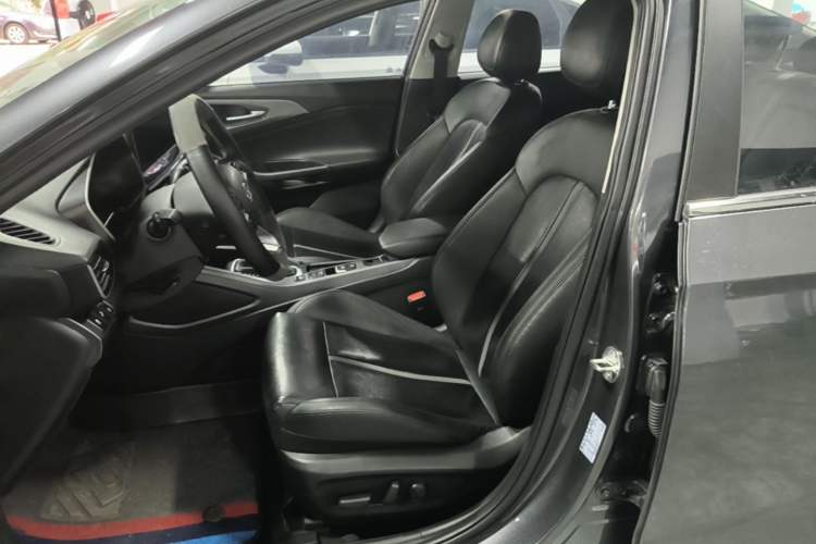 Used Hyundai Lafesta 2019 280TGDi Smart Speed Version China VI Standard Left Front Seat