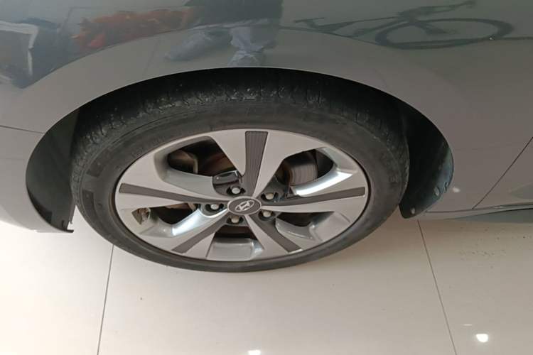 Used Hyundai Lafesta 2019 280TGDi Smart Speed Version China VI Standard Left Front Wheel Hub