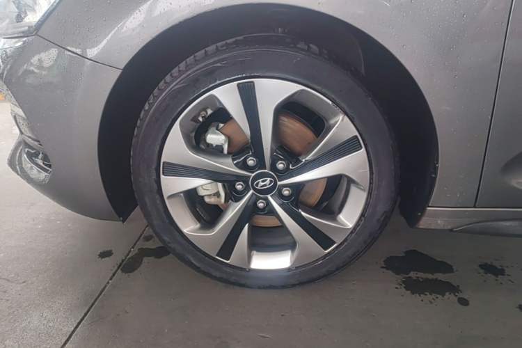 Used Hyundai Lafesta 2019 280TGDi Smart Speed Version China VI Standard Left Front Wheel Hub
