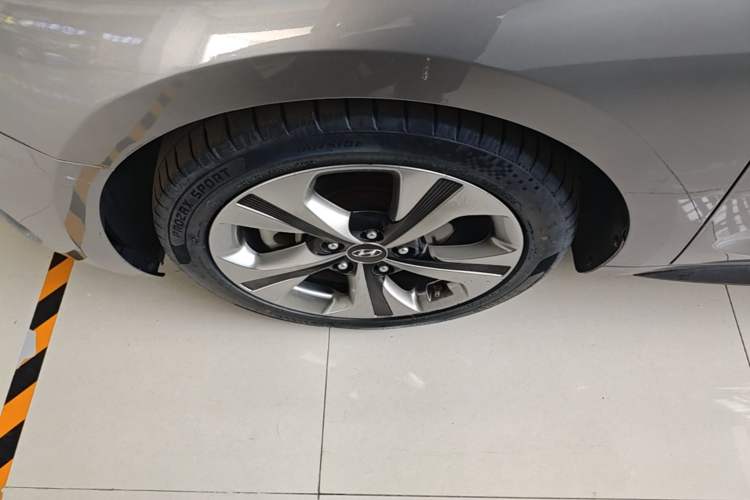 Used Hyundai Lafesta 2019 280TGDi Sport Edition China V Standard Left Front Wheel Hub