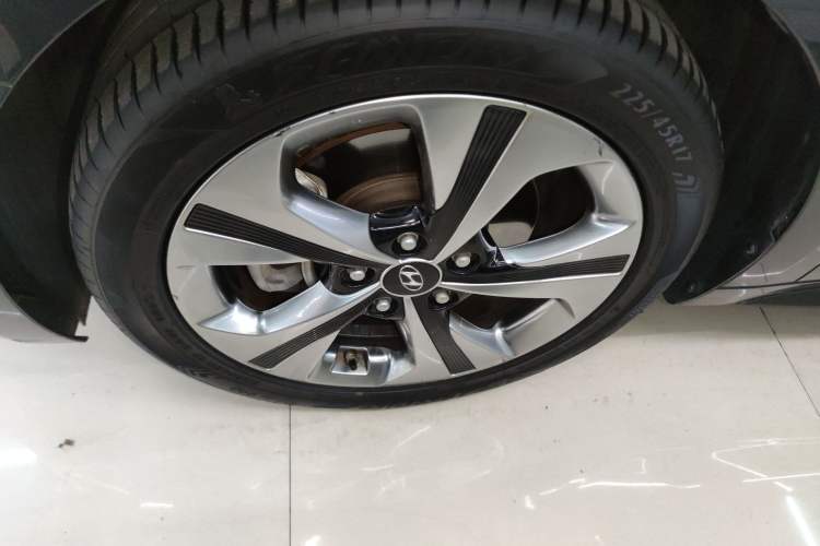 Used Hyundai Lafesta 2019 280TGDi Smart Speed Version China VI Standard Left Front Wheel Hub