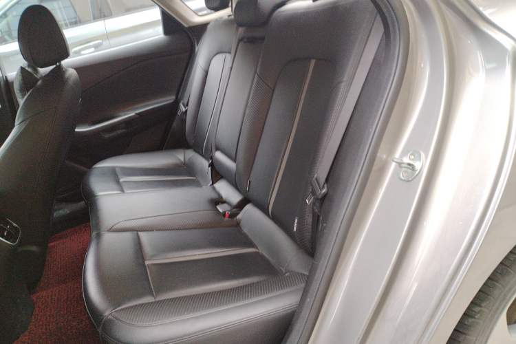 Used Hyundai Lafesta 2019 280TGDi Smart Speed Version China VI Standard Left Rear Seat