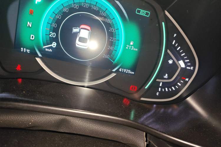 Used Hyundai Lafesta 2019 280TGDi Sport Edition China VI Odometer Close Up