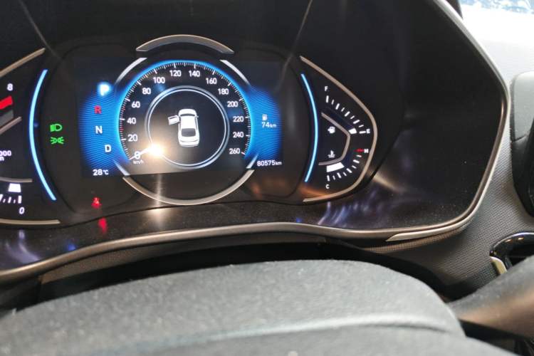 Used Hyundai Lafesta 2019 280TGDi Smart Speed Version China VI Standard Odometer Close Up