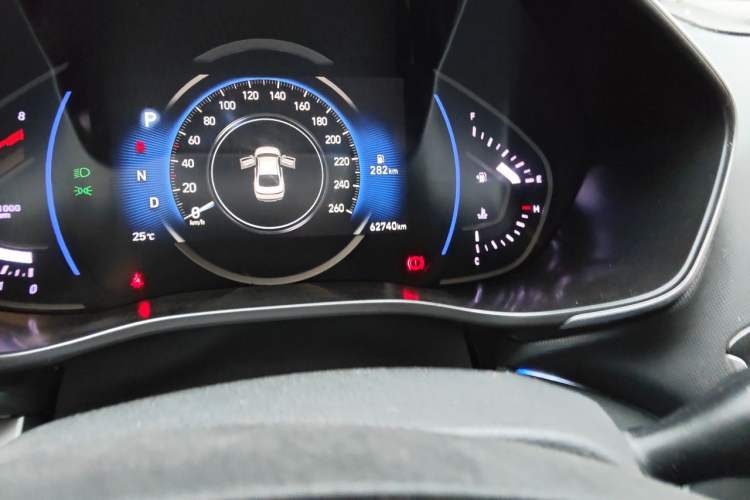 Used Hyundai Lafesta 2019 280TGDi Smart Speed Version China VI Standard Odometer Close Up