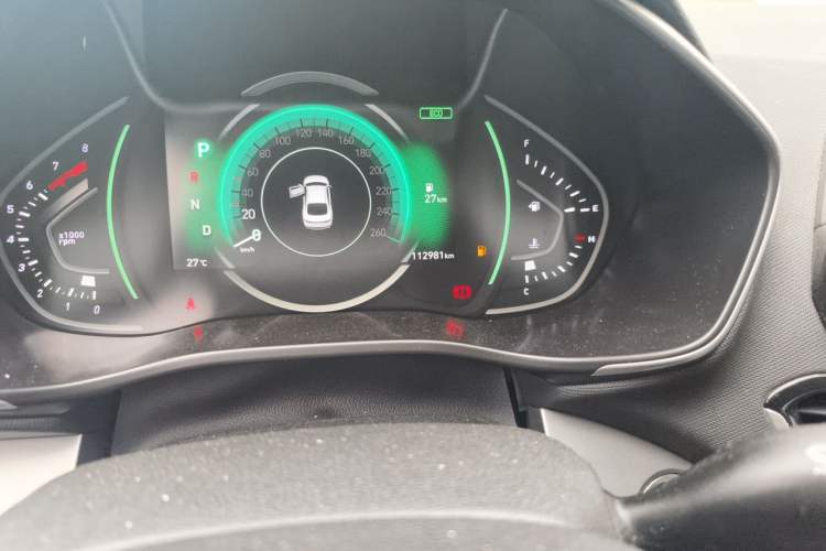 Used Hyundai Lafesta 2019 280TGDi Smart Speed Version China VI Standard Odometer Close Up
