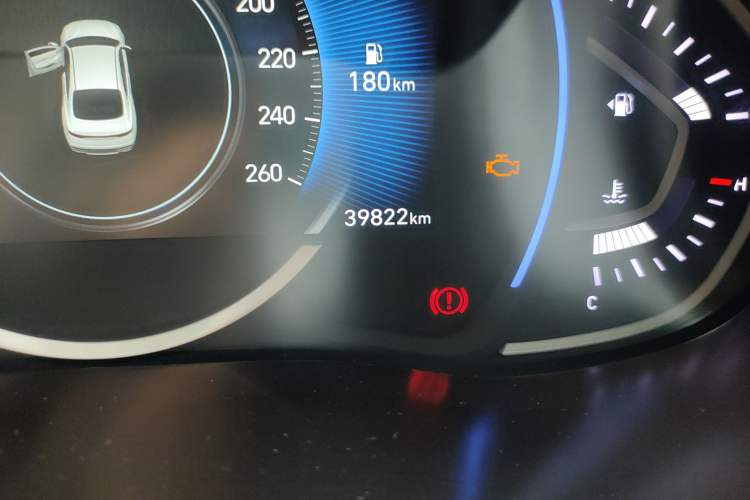 Used Hyundai Lafesta 2019 280TGDi Smart Speed Version China VI Standard Odometer Close Up