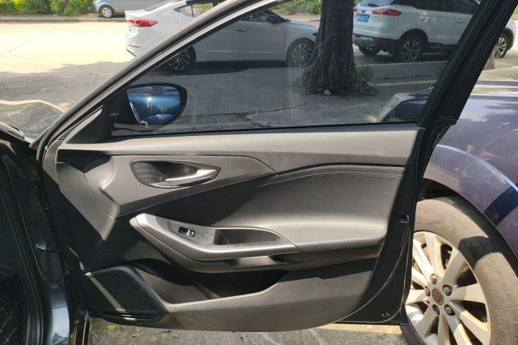 Used Hyundai Lafesta 2019 280TGDi Smart Speed Version China VI Standard Right Front Door Interior