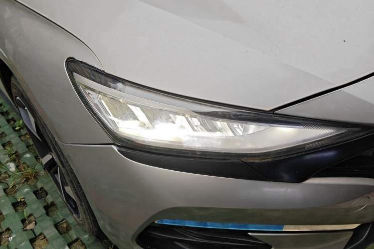 Used Hyundai Lafesta 2019 280TGDi Smart Speed Version China VI Standard Right Front Headlight