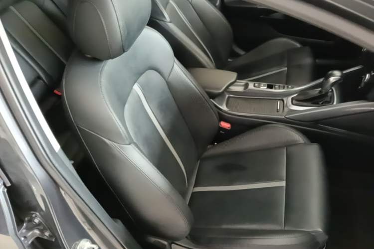 Used Hyundai Lafesta 2019 280TGDi Smart Speed Version China VI Standard Right Front Seat