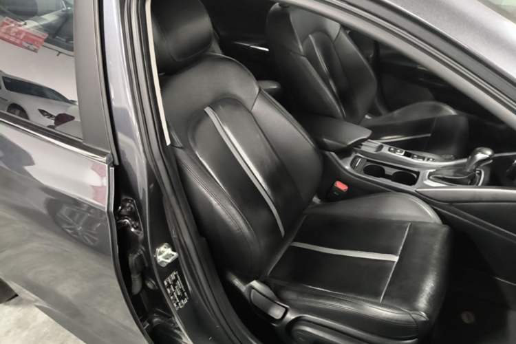 Used Hyundai Lafesta 2019 280TGDi Smart Speed Version China VI Standard Right Front Seat