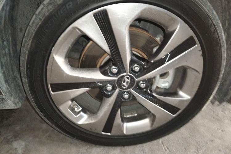 Used Hyundai Lafesta 2019 280TGDi Smart Speed Version China VI Standard Right Front Wheel Hub