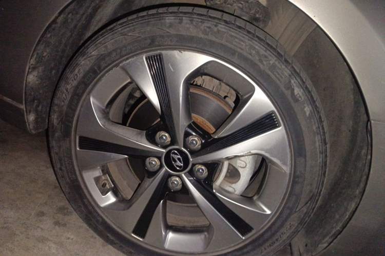 Used Hyundai Lafesta 2019 280TGDi Smart Speed Version China V Standard Right Front Wheel Hub