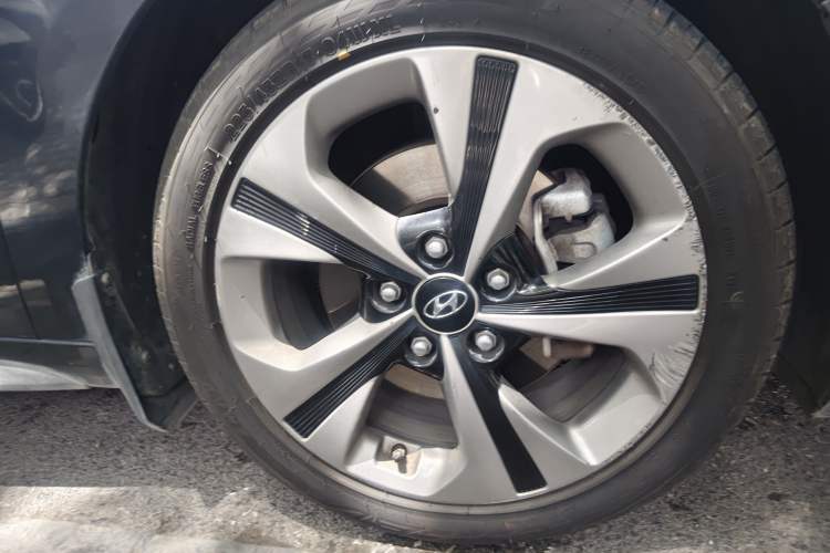 Used Hyundai Lafesta 2019 280TGDi Smart Speed Version China VI Standard Right Front Wheel Hub