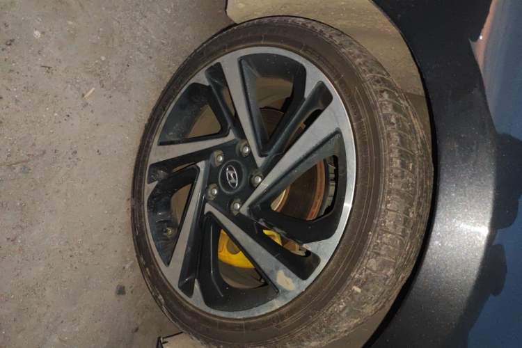 Used Hyundai Lafesta 2019 280TGDi Smart Speed Version China VI Standard Right Front Wheel Hub
