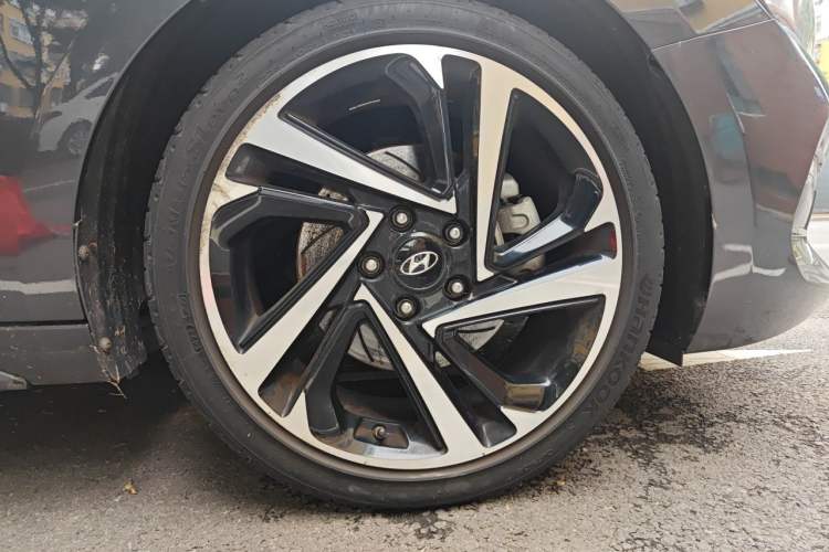 Used Hyundai Lafesta 2019 280TGDi Smart Speed Version China VI Standard Right Front Wheel Hub