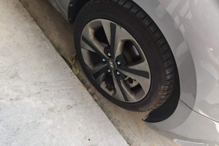 Used Hyundai Lafesta 2019 280TGDi Sport Edition China VI Right Front Wheel Hub
