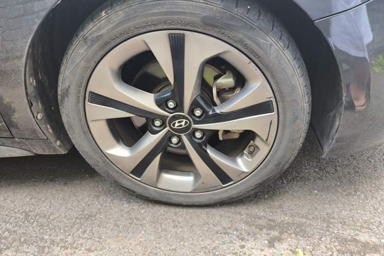 Used Hyundai Lafesta 2019 280TGDi Smart Speed Version China VI Standard Right Front Wheel Hub
