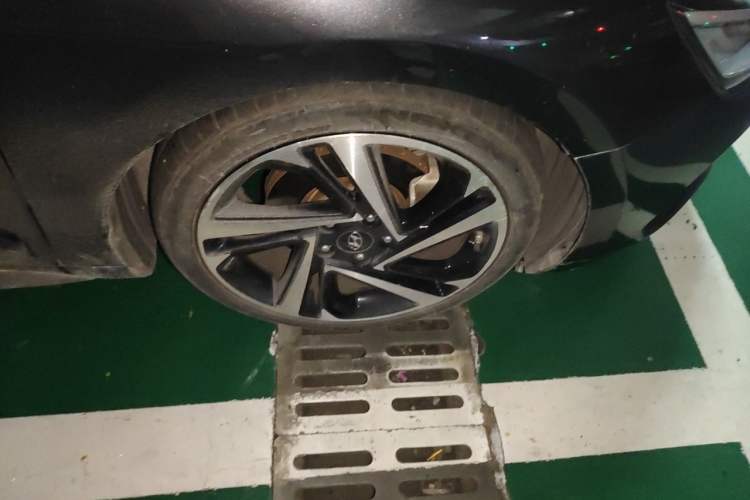 Used Hyundai Lafesta 2019 280TGDi Smart Speed Version China V Standard Right Front Wheel Hub