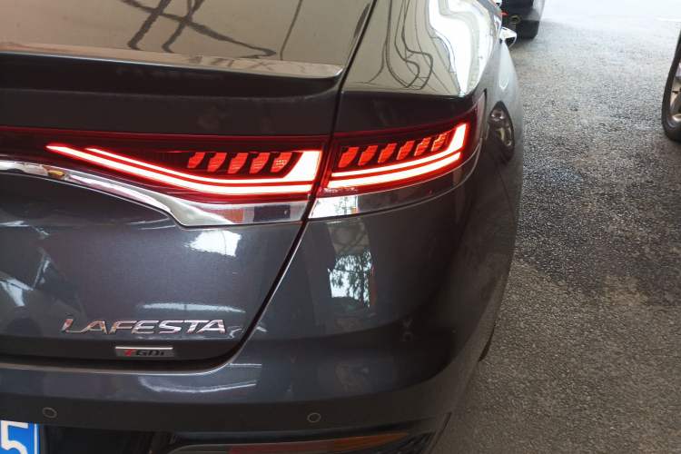 Used Hyundai Lafesta 2019 280TGDi Smart Speed Version China VI Standard Right Rear Taillight