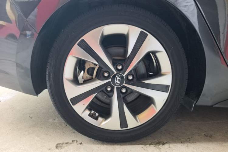 Used Hyundai Lafesta 2019 280TGDi Sport Edition China V Standard Right Rear Wheel Hub