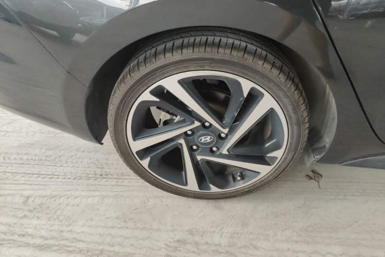 Used Hyundai Lafesta 2019 280TGDi Smart Speed Version China VI Standard Right Rear Wheel Hub
