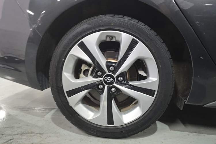 Used Hyundai Lafesta 2019 280TGDi Smart Speed Version China VI Standard Right Rear Wheel Hub