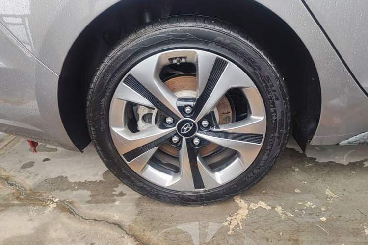 Used Hyundai Lafesta 2019 280TGDi Smart Speed Version China VI Standard Right Rear Wheel Hub