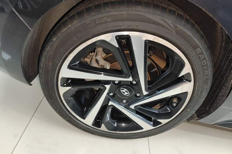 Used Hyundai Lafesta 2019 280TGDi Prestige Edition China VI Standard Right Rear Wheel Hub