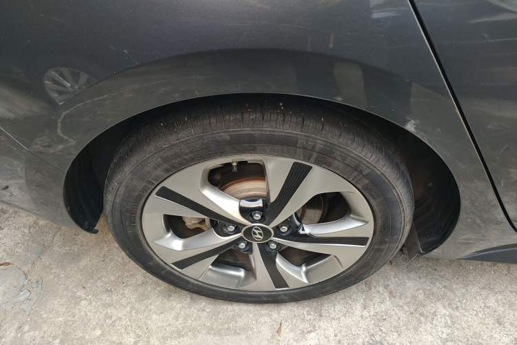 Used Hyundai Lafesta 2019 280TGDi Smart Speed Version China VI Standard Right Rear Wheel Hub