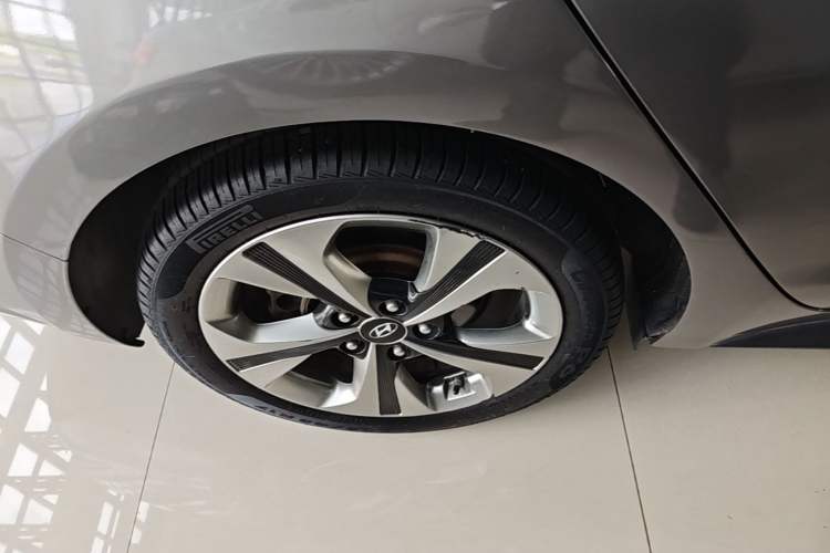 Used Hyundai Lafesta 2019 280TGDi Sport Edition China V Standard Right Rear Wheel Hub