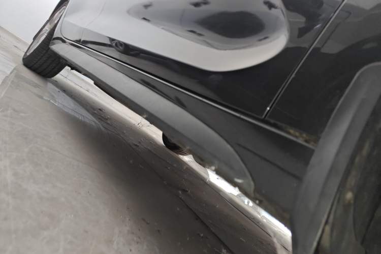 Used Hyundai Lafesta 2019 280TGDi Sport Edition China VI Right Side Sill