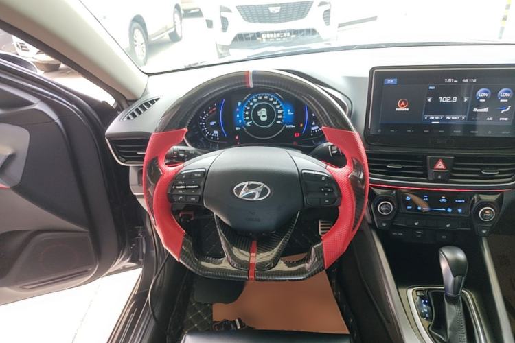 Used Hyundai Lafesta 2019 280TGDi Smart Speed Version China VI Standard Steering Wheel
