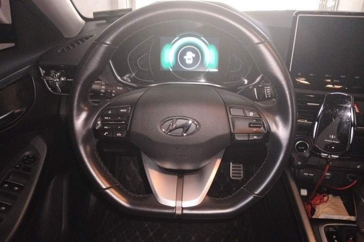 Used Hyundai Lafesta 2019 280TGDi Smart Speed Version China VI Standard Steering Wheel