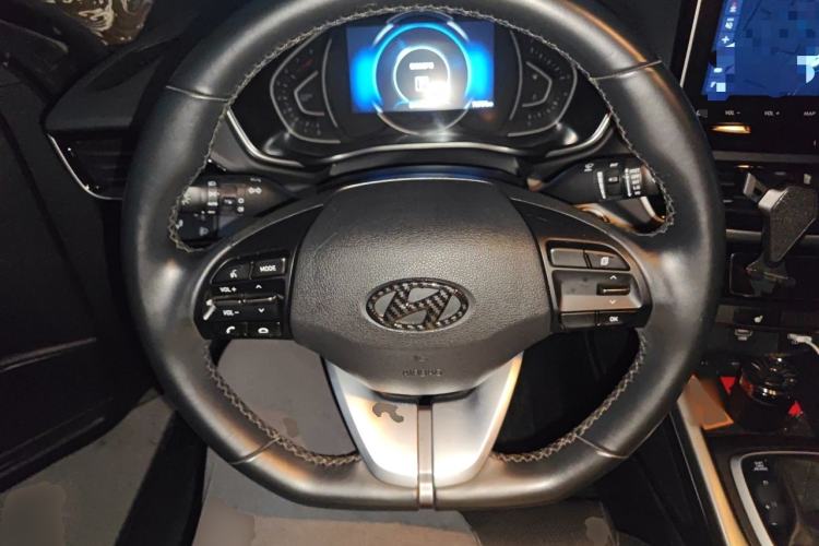 Used Hyundai Lafesta 2019 280TGDi Smart Speed Version China VI Standard Steering Wheel