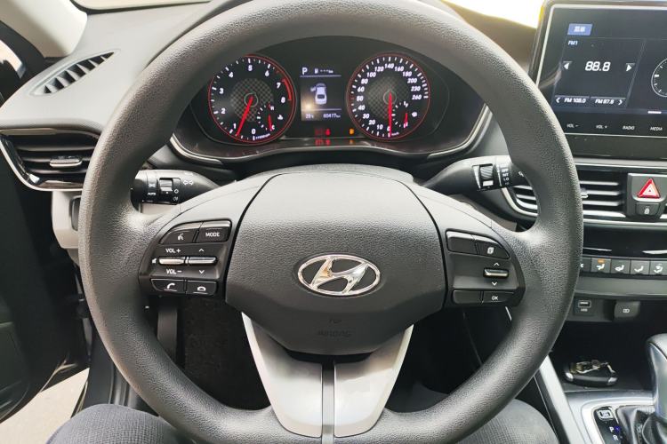 Used Hyundai Lafesta 2019 240TGDi Sport Edition China VI Steering Wheel