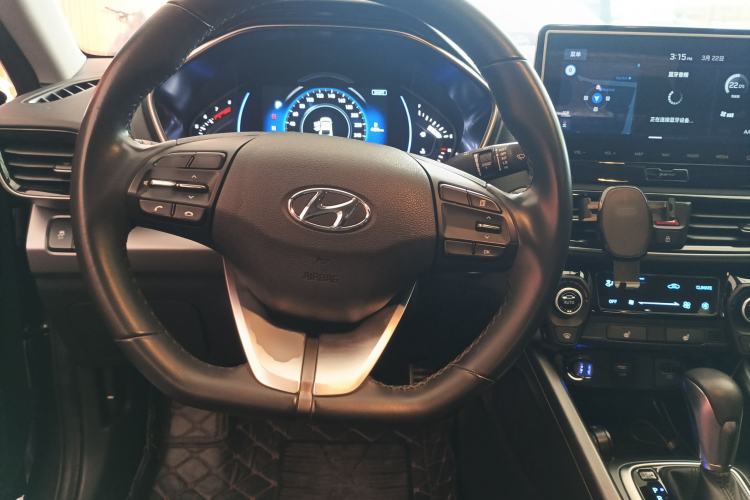 Used Hyundai Lafesta 2019 280TGDi Smart Speed Version China VI Standard Steering Wheel
