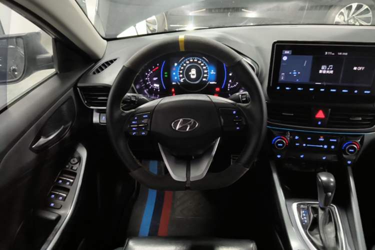 Used Hyundai Lafesta 2019 280TGDi Smart Speed Version China VI Standard Steering Wheel