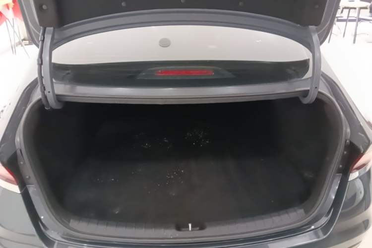 Used Hyundai Lafesta 2019 280TGDi Smart Speed Version China VI Standard Trunk