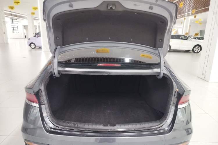 Used Hyundai Lafesta 2019 280TGDi Sport Edition China VI Trunk