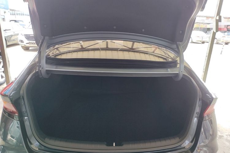 Used Hyundai Lafesta 2019 280TGDi Smart Speed Version China VI Standard Trunk
